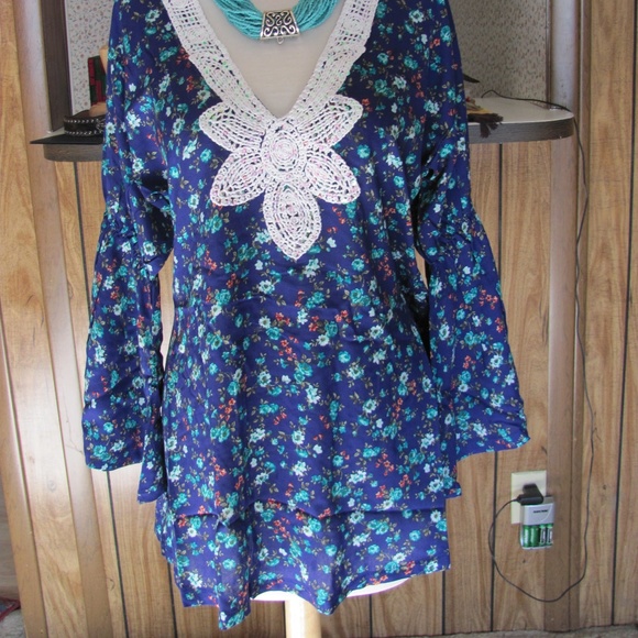 Rodeo Fox Navy Floral Bell-Sleeved Tunic  Brand Ne - Picture 2 of 8